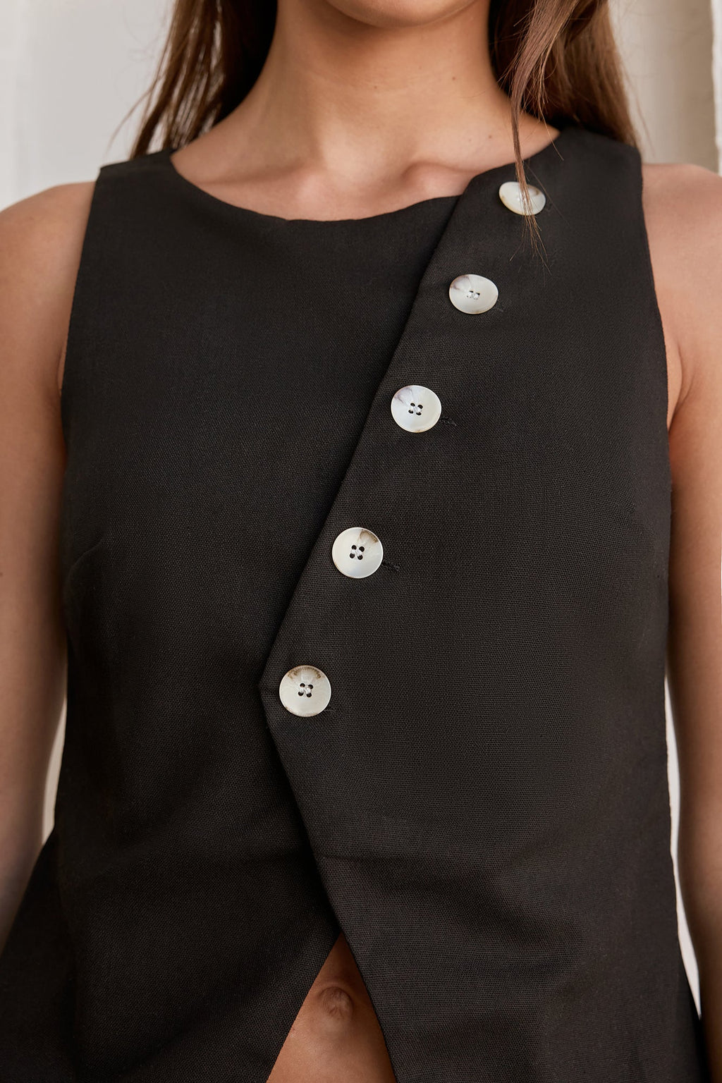 Sunset Drinks Linen Vest Top Black